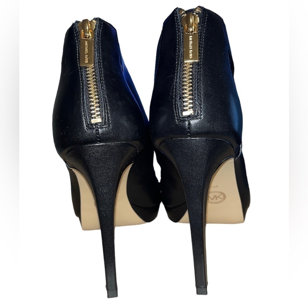 MICHALE Kors Kimber Stilettos - Picture 4 of 11